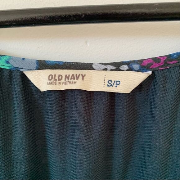 Old Navy Floral Flutter Sleeve Mini Dress - Picture 2 of 8